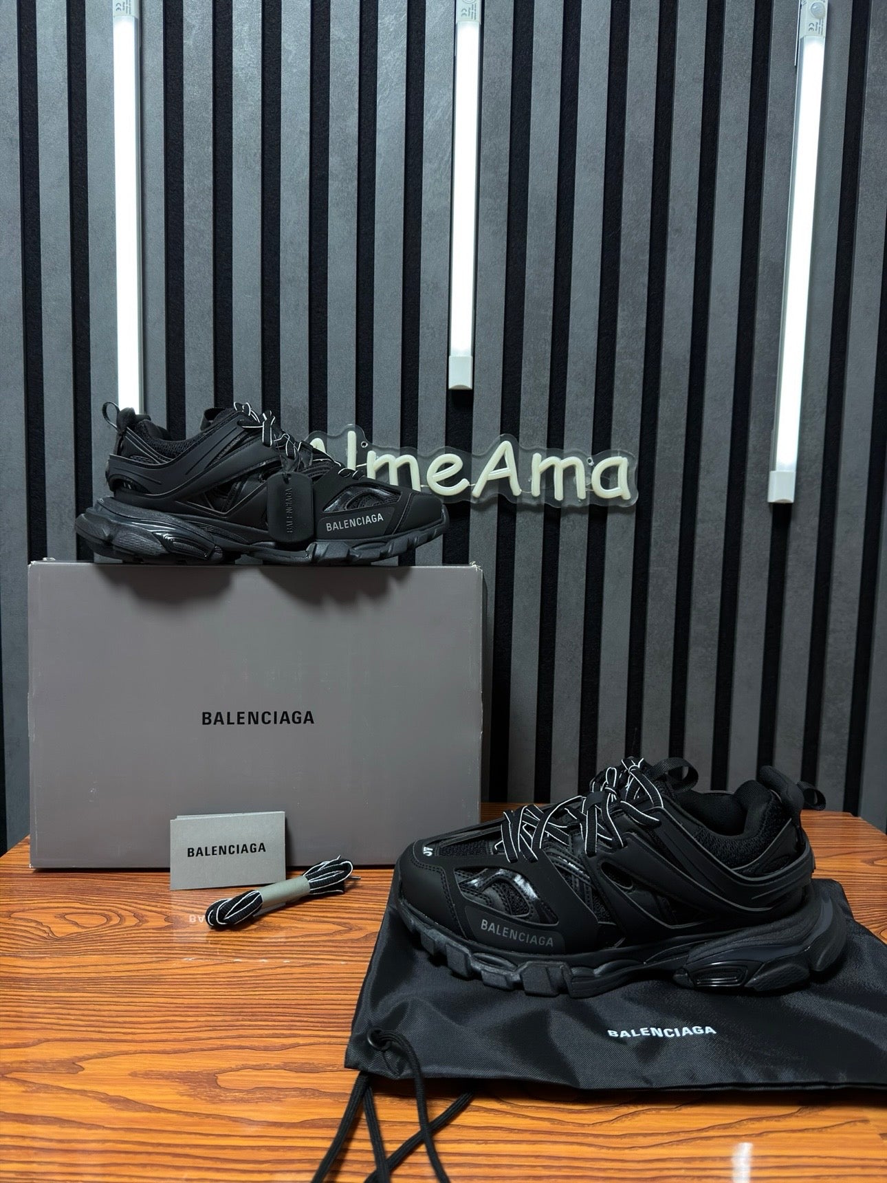 Balenciaga- Track