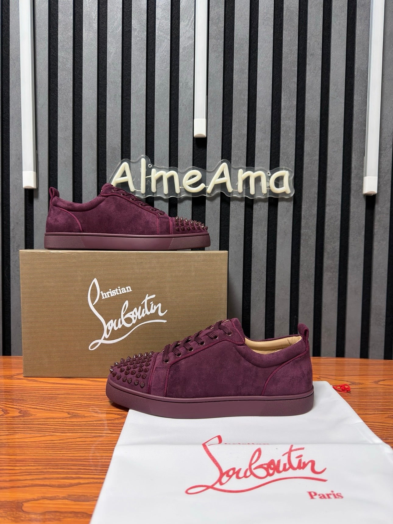 Louboutin - Bordeaux