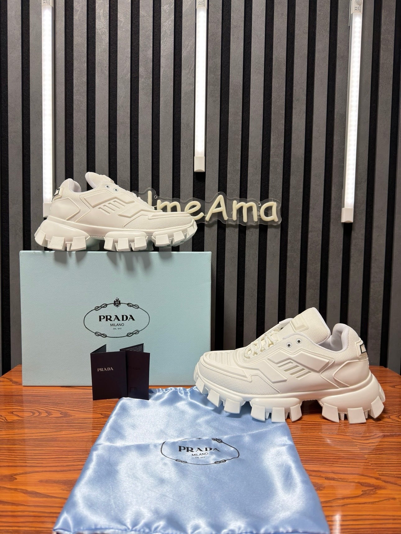 Prada - Thunder